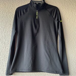 Nike Pro Hyperwarm Women's pullover black with a little lime green Large